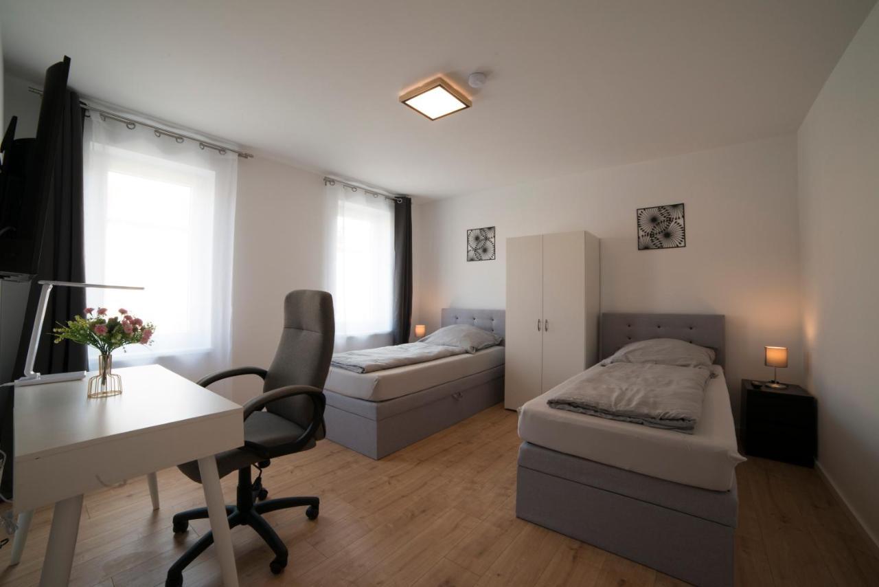 Schoene Grosse Ferienwohnung 79M2 Und 2 Baeder, Zentrumnah, 2Og 에르푸르트 외부 사진