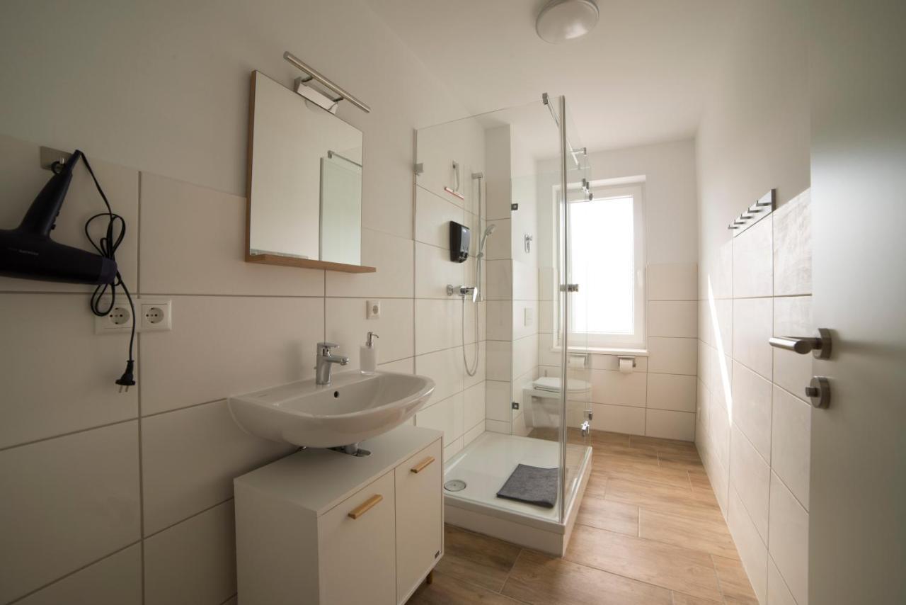 Schoene Grosse Ferienwohnung 79M2 Und 2 Baeder, Zentrumnah, 2Og 에르푸르트 외부 사진