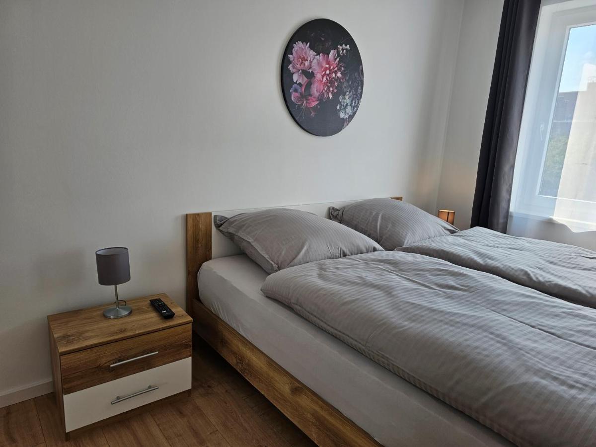 Schoene Grosse Ferienwohnung 79M2 Und 2 Baeder, Zentrumnah, 2Og 에르푸르트 외부 사진