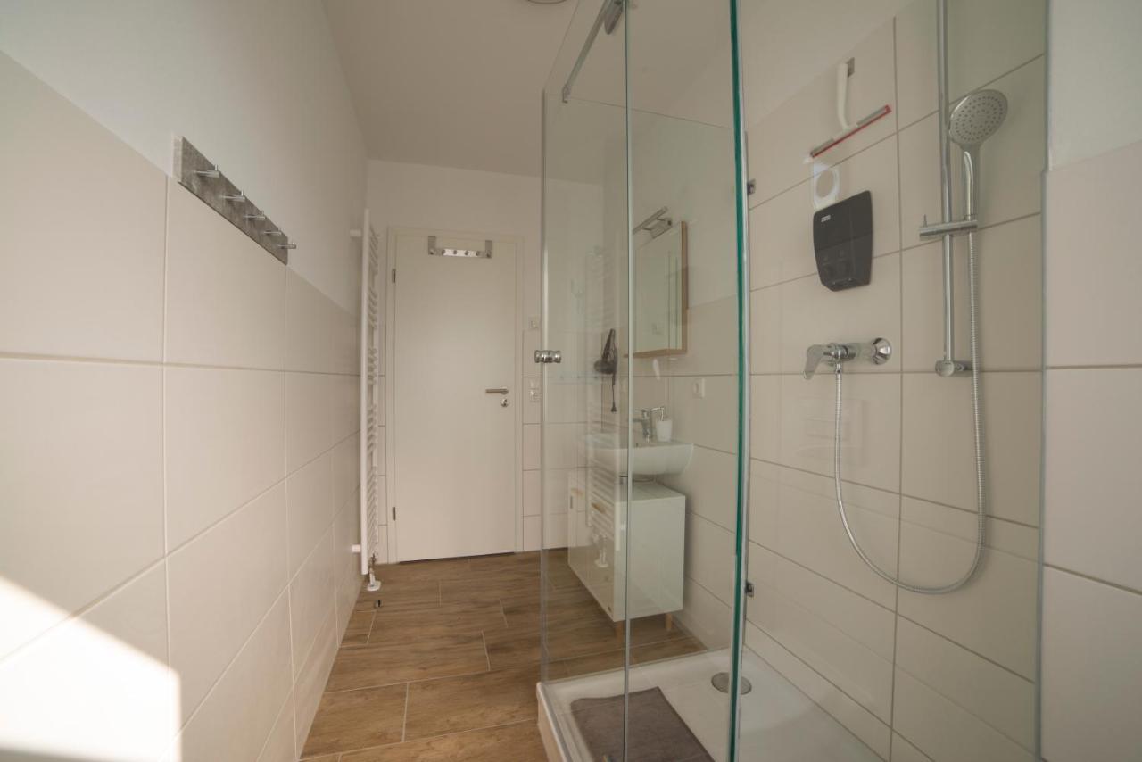 Schoene Grosse Ferienwohnung 79M2 Und 2 Baeder, Zentrumnah, 2Og 에르푸르트 외부 사진