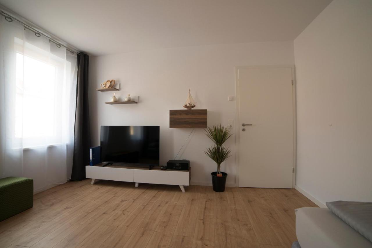 Schoene Grosse Ferienwohnung 79M2 Und 2 Baeder, Zentrumnah, 2Og 에르푸르트 외부 사진
