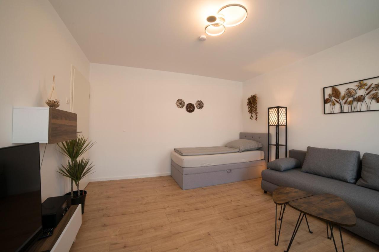 Schoene Grosse Ferienwohnung 79M2 Und 2 Baeder, Zentrumnah, 2Og 에르푸르트 외부 사진