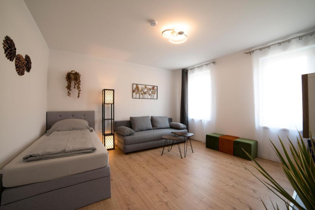 Schoene Grosse Ferienwohnung 79M2 Und 2 Baeder, Zentrumnah, 2Og 에르푸르트 외부 사진