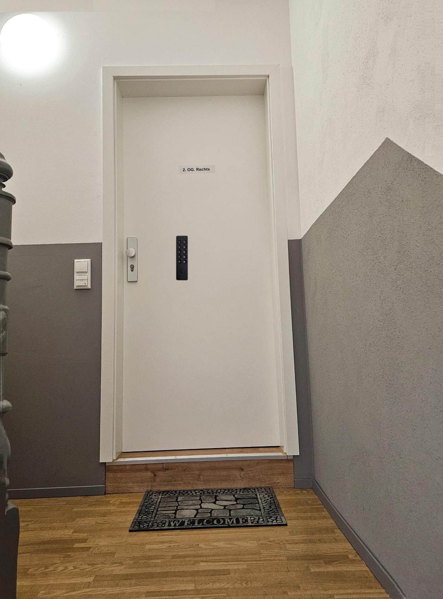 Schoene Grosse Ferienwohnung 79M2 Und 2 Baeder, Zentrumnah, 2Og 에르푸르트 외부 사진